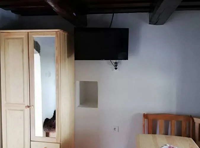 Chyzka Stara Hora בית נופש Sebechleby pri Krupine